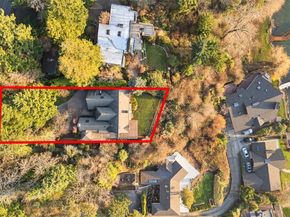 8281 W Mercer Way, Mercer Island WA 98040