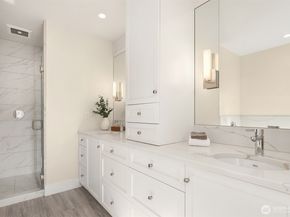 2561 10th Avenue W, Seattle WA 98119