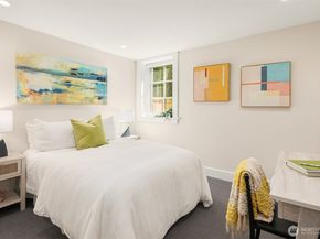 2561 10th Avenue W, Seattle WA 98119
