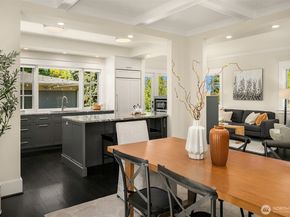2561 10th Avenue W, Seattle WA 98119