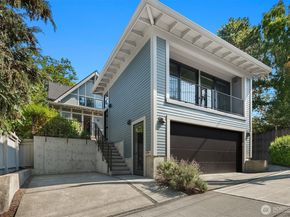 2561 10th Avenue W, Seattle WA 98119