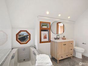 1725 Arch Ave SW, Seattle WA 98116