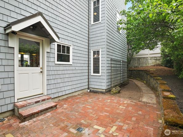 1725 Arch Ave SW, Seattle WA 98116