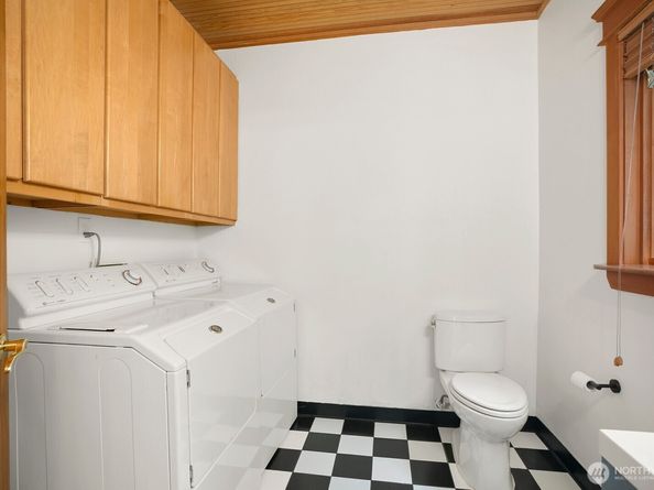 1725 Arch Ave SW, Seattle WA 98116