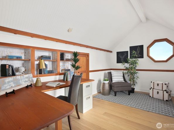 1725 Arch Ave SW, Seattle WA 98116
