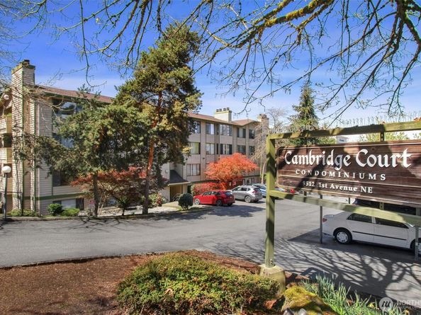 9512 1st Avenue NE 402, Seattle WA 98115