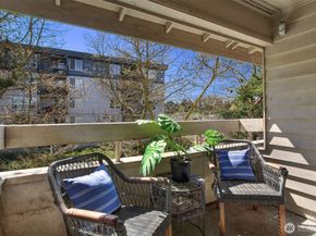 9512 1st Avenue NE 402, Seattle WA 98115