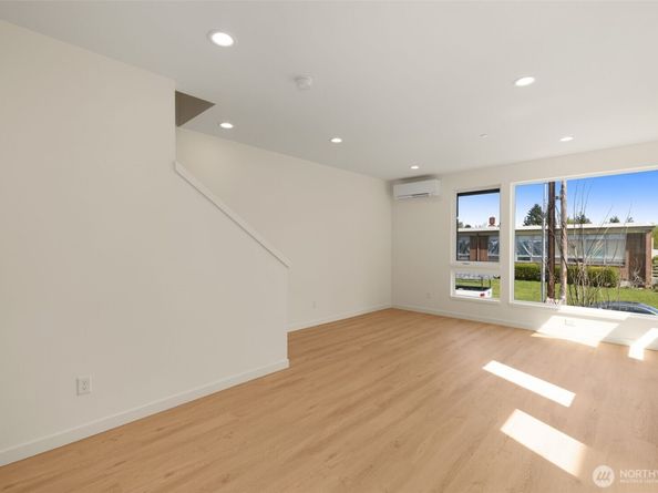 9219 A 14th Avenue NW, Seattle WA 98117