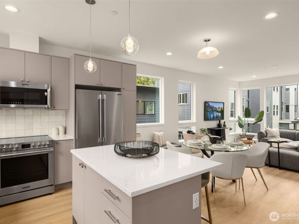 9219 A 14th Avenue NW, Seattle WA 98117