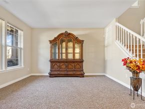 762 Ilwaco Place NE, Renton WA 98059