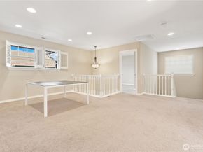 762 Ilwaco Place NE, Renton WA 98059