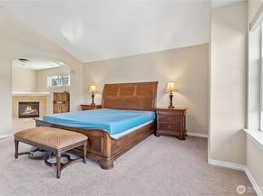 762 Ilwaco Place NE, Renton WA 98059