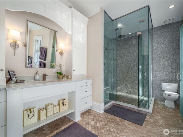 4200 Washington Avenue W, Seattle WA 98199