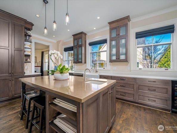 4200 Washington Avenue W, Seattle WA 98199