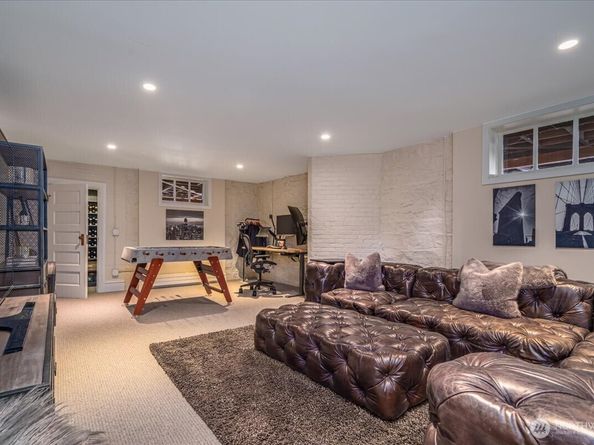 4200 Washington Avenue W, Seattle WA 98199