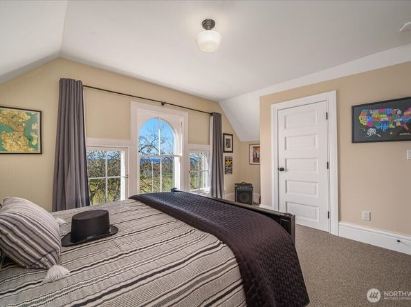 4200 Washington Avenue W, Seattle WA 98199