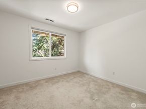 12518 SE 67th Street, Bellevue WA 98006