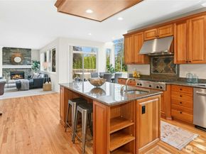 2070 277th Avenue SE, Sammamish WA 98075