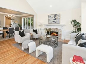 2070 277th Avenue SE, Sammamish WA 98075