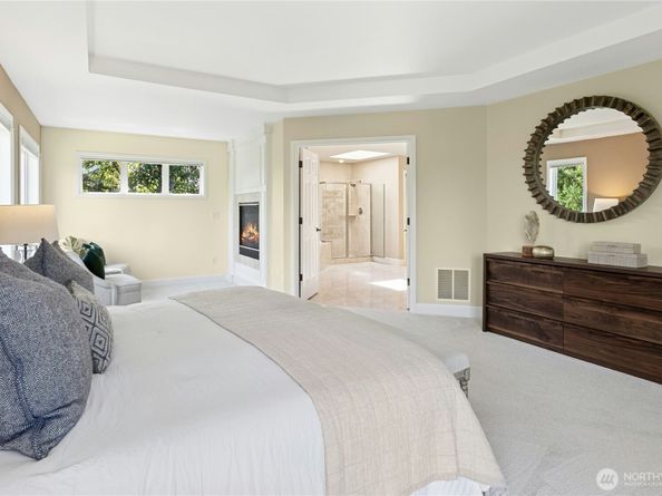 2070 277th Avenue SE, Sammamish WA 98075