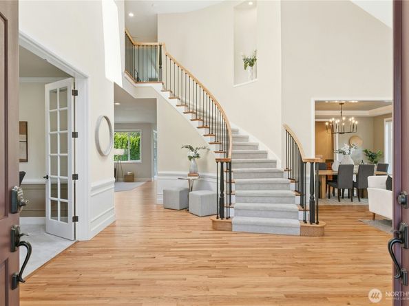 2070 277th Avenue SE, Sammamish WA 98075