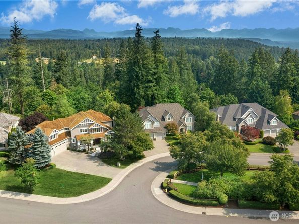 2070 277th Avenue SE, Sammamish WA 98075