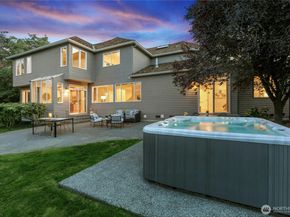 2070 277th Avenue SE, Sammamish WA 98075