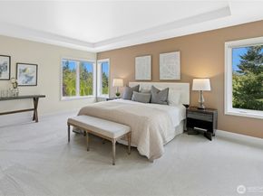 2070 277th Avenue SE, Sammamish WA 98075
