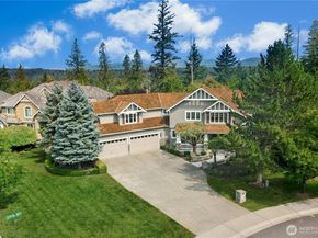 2070 277th Avenue SE, Sammamish WA 98075