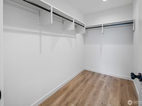 2927 39th Avenue SW, Seattle WA 98116