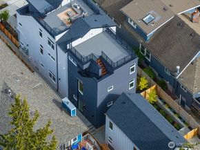 2927 39th Avenue SW, Seattle WA 98116