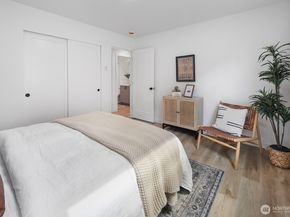 2927 39th Avenue SW, Seattle WA 98116
