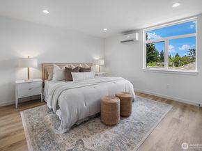 2927 39th Avenue SW, Seattle WA 98116