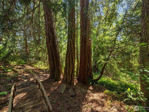 17880 Purves Avenue NE, Suquamish WA 98392