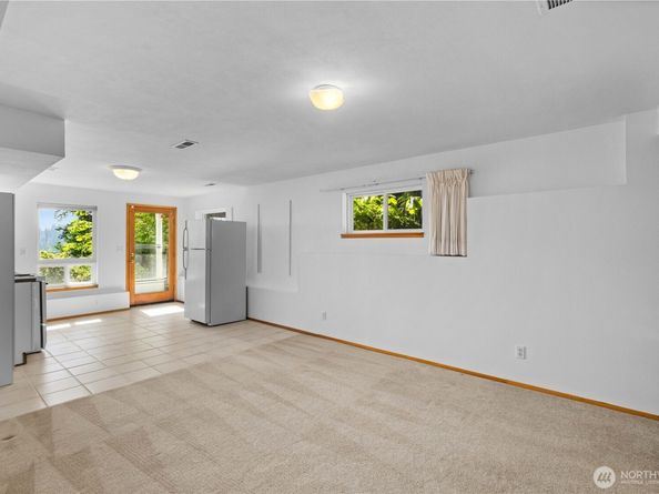 17880 Purves Avenue NE, Suquamish WA 98392