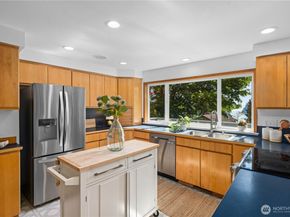 17880 Purves Avenue NE, Suquamish WA 98392