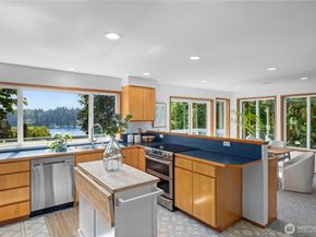 17880 Purves Avenue NE, Suquamish WA 98392