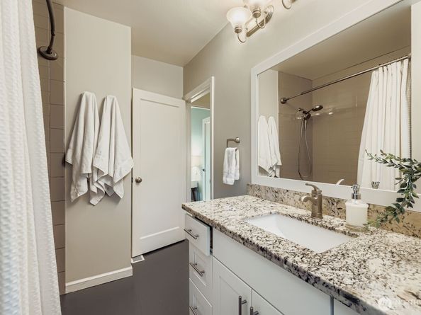 10345 Ashworth Avenue N, Seattle WA 98133