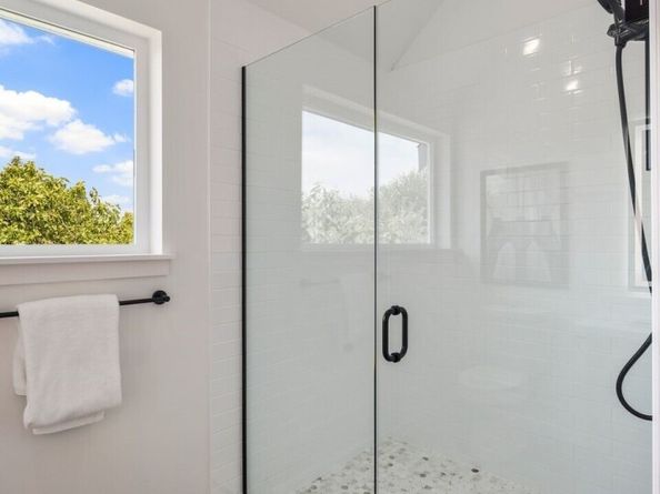 822 B S Sullivan Street, Seattle WA 98108