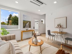 822 B S Sullivan Street, Seattle WA 98108