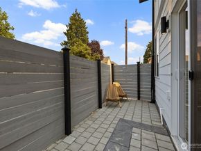 822 B S Sullivan Street, Seattle WA 98108