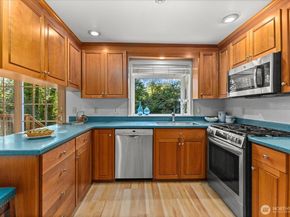 18529 NE 184th Street, Woodinville WA 98077