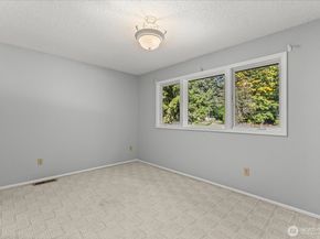 18529 NE 184th Street, Woodinville WA 98077