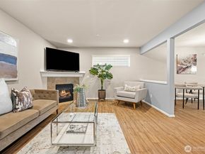 19312 1st Ave W 4, Bothell WA 98012