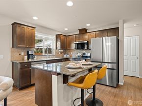 19312 1st Ave W 4, Bothell WA 98012