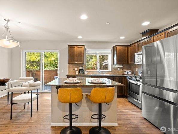 19312 1st Ave W 4, Bothell WA 98012