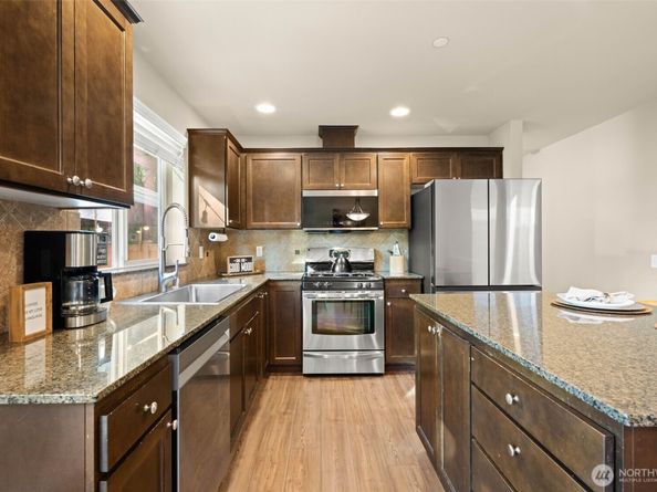 19312 1st Ave W 4, Bothell WA 98012