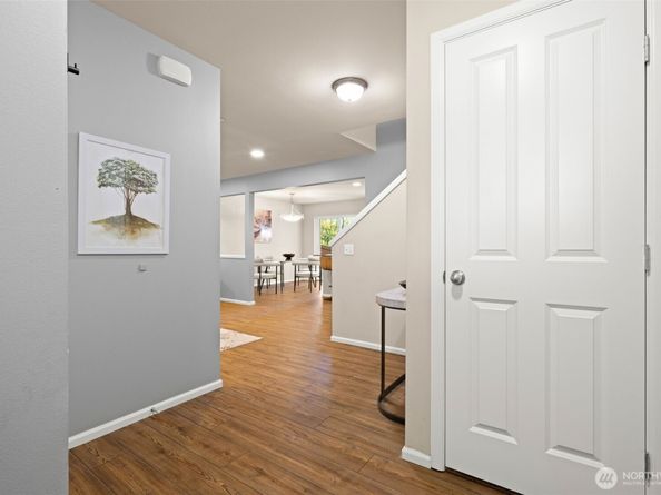 19312 1st Ave W 4, Bothell WA 98012