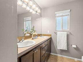 19312 1st Ave W 4, Bothell WA 98012