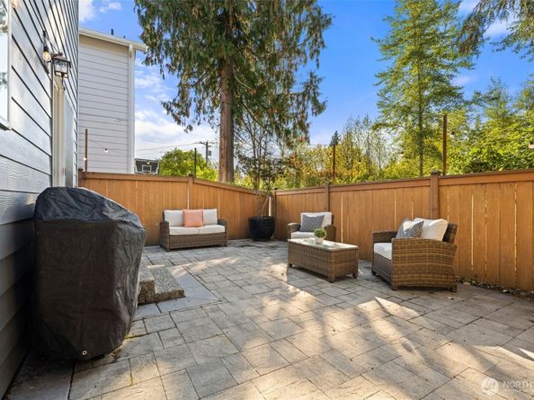 19312 1st Ave W 4, Bothell WA 98012